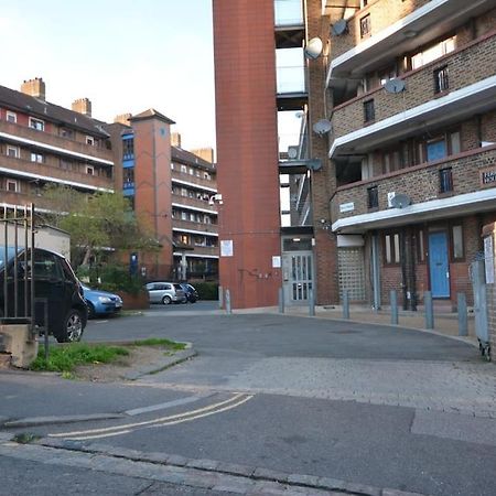 Lovely 4 Bedroom Apartment Close To The City Walking Distance From The Rivere View Londres Exterior foto